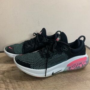 Women's NIKE Black & Pink JOYRIDE RUN Flyknit RUNNING Shoes ATHLETIC SNEAKERS 9.